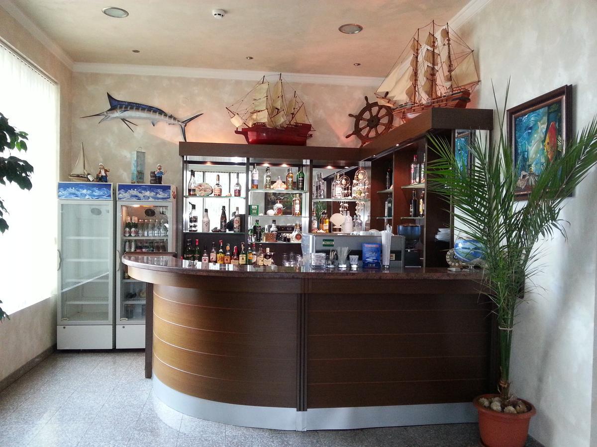 Hotel Sveti Nikola Сливен Экстерьер фото