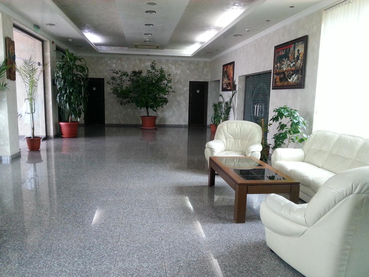 Hotel Sveti Nikola Сливен Экстерьер фото